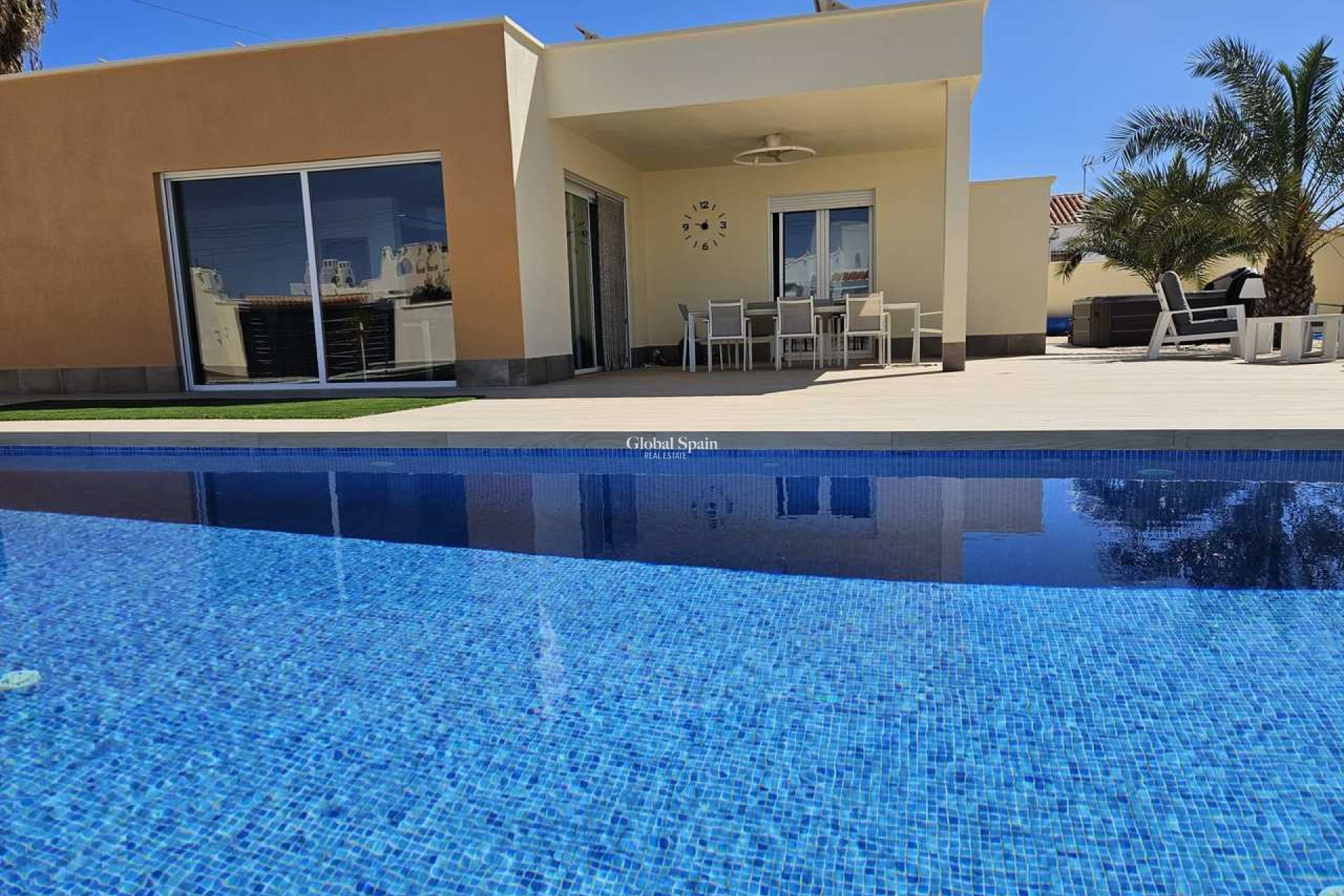 Wiederverkauf - VILLA -
TORREVIEJA - Costa Blanca