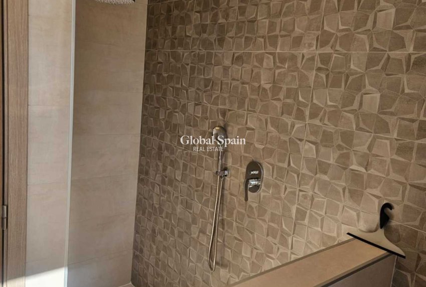 Wiederverkauf - VILLA -
TORREVIEJA - Costa Blanca
