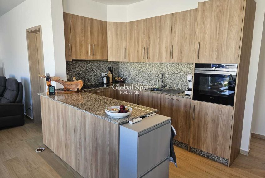 Wiederverkauf - VILLA -
TORREVIEJA - Costa Blanca