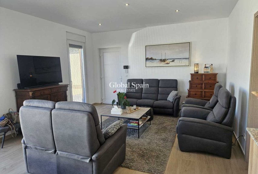 Wiederverkauf - VILLA -
TORREVIEJA - Costa Blanca