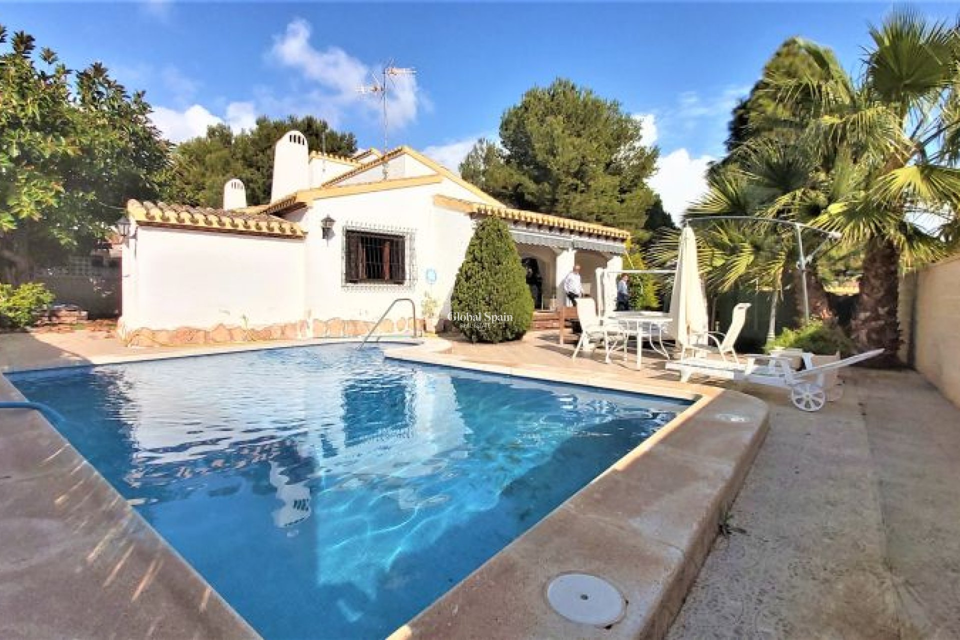 Wiederverkauf - VILLA -
TORREVIEJA - Costa Blanca