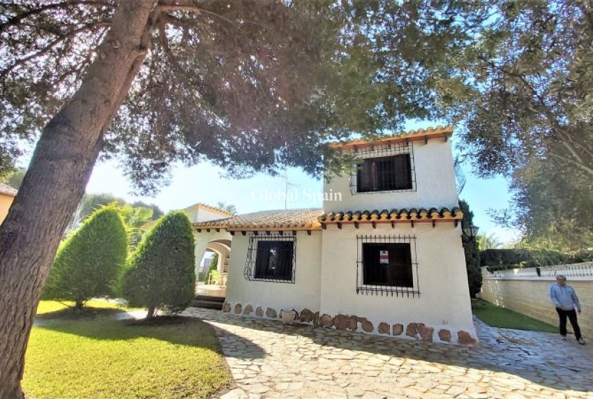 Wiederverkauf - VILLA -
TORREVIEJA - Costa Blanca