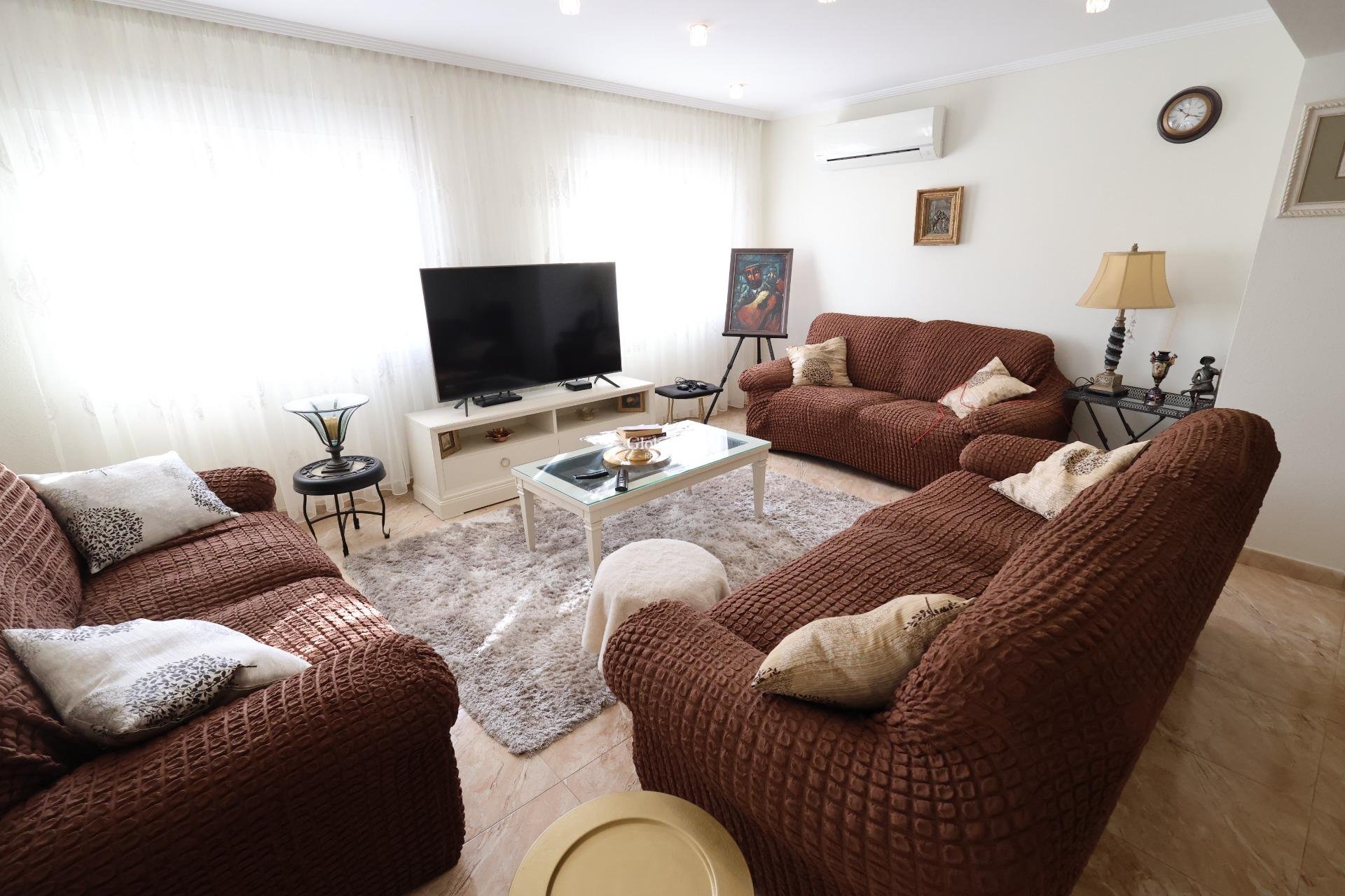 Wiederverkauf - VILLA -
TORREVIEJA - Costa Blanca