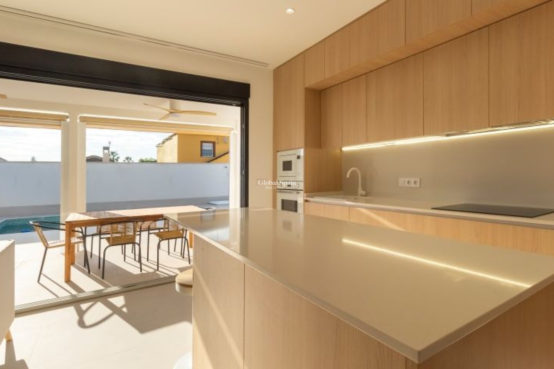 Wiederverkauf - VILLA -
TORREVIEJA - Costa Blanca