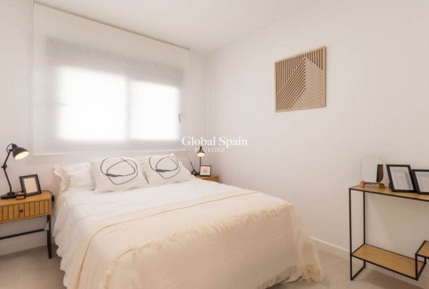 Wiederverkauf - VILLA -
TORREVIEJA - Costa Blanca
