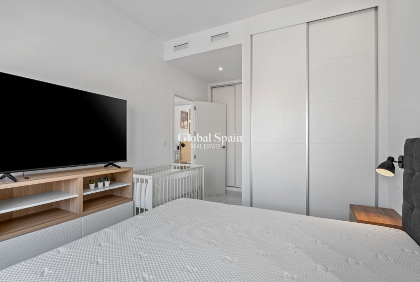 Wiederverkauf - VILLA -
TORREVIEJA - Costa Blanca