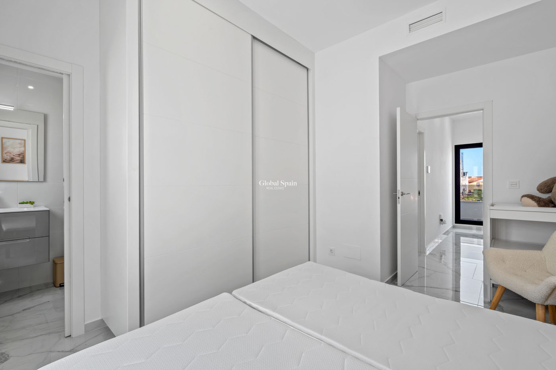Wiederverkauf - VILLA -
TORREVIEJA - Costa Blanca