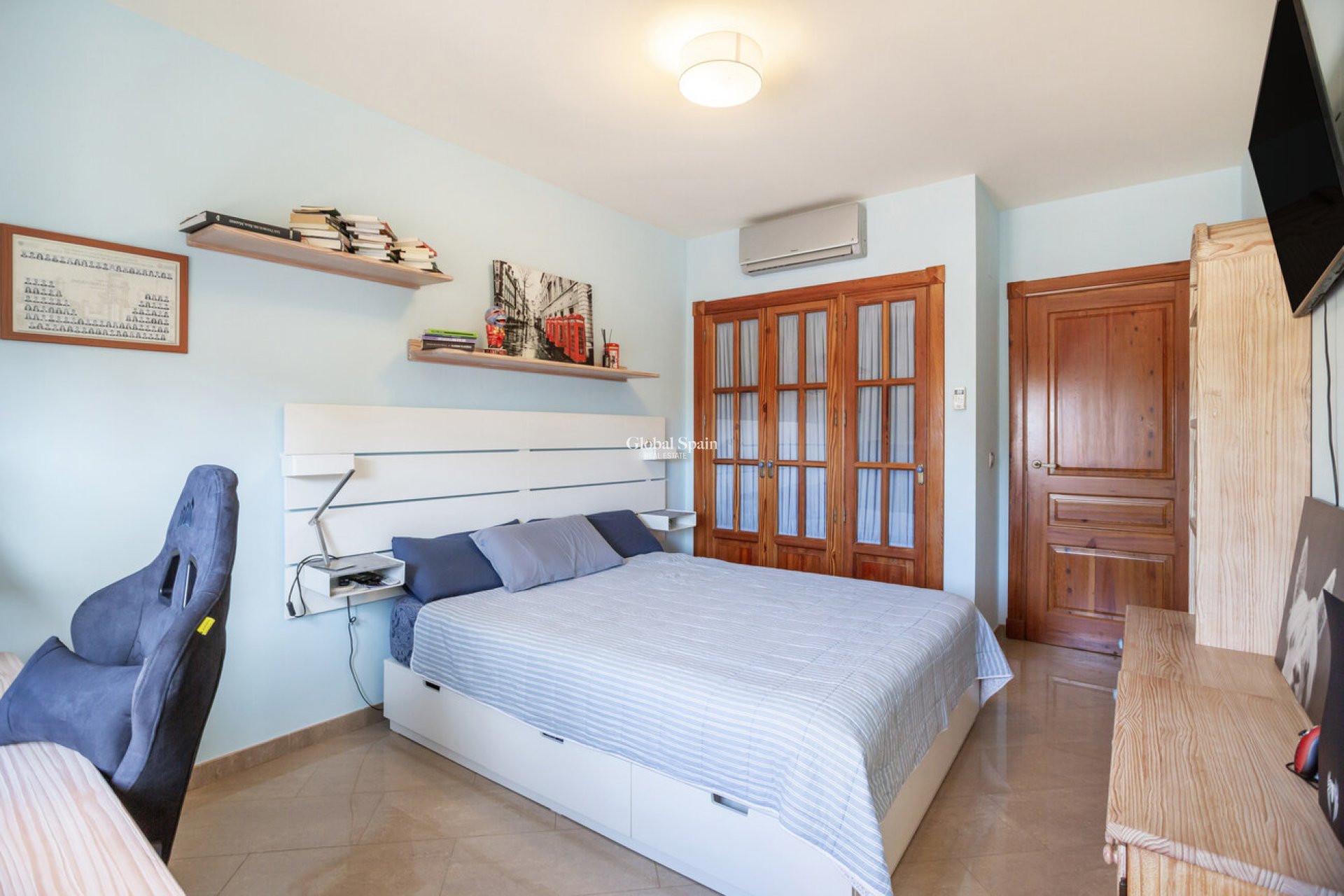 Wiederverkauf - VILLA -
TORREVIEJA - Costa Blanca