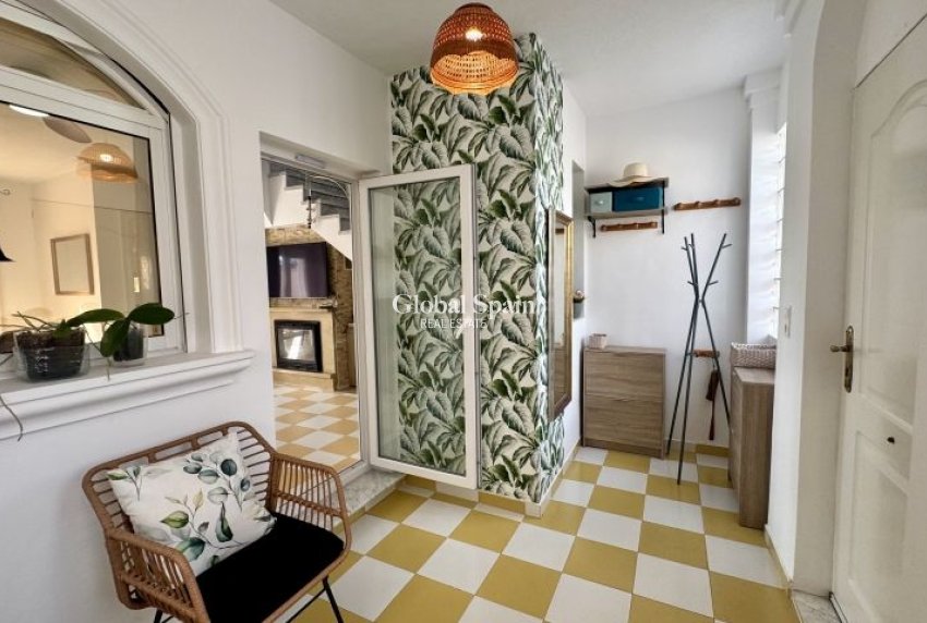 Wiederverkauf - VILLA -
TORREVIEJA - Costa Blanca