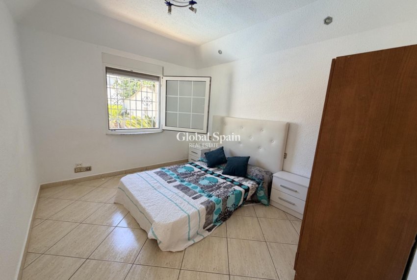 Wiederverkauf - VILLA -
TORREVIEJA - Costa Blanca