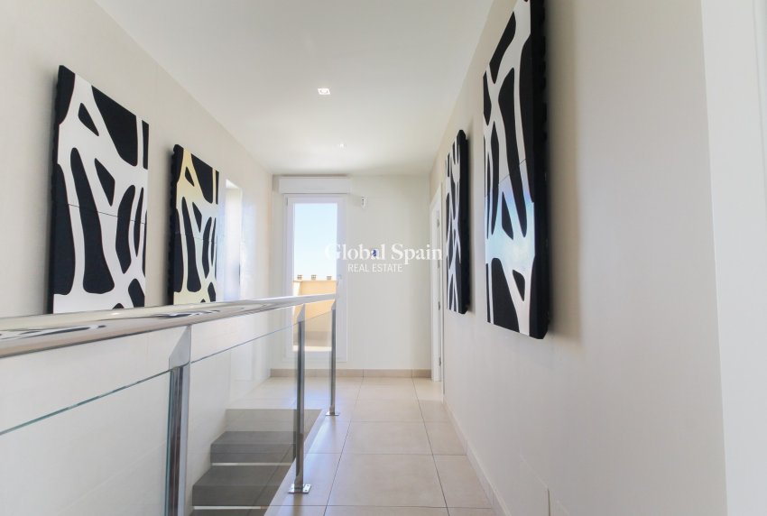 Wiederverkauf - VILLA -
TORREVIEJA - Costa Blanca