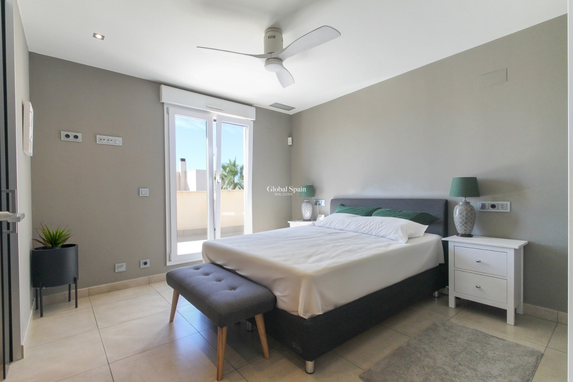 Wiederverkauf - VILLA -
TORREVIEJA - Costa Blanca