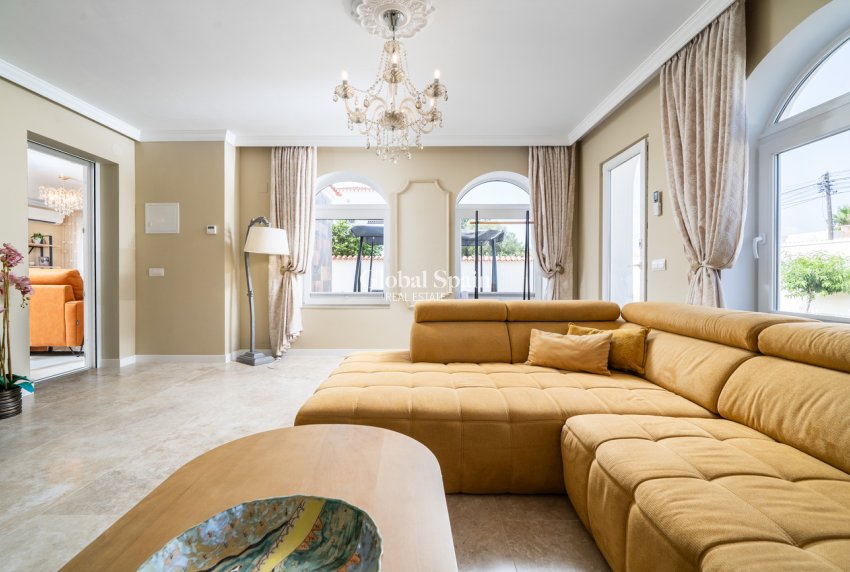 Wiederverkauf - VILLA -
TORREVIEJA - Costa Blanca