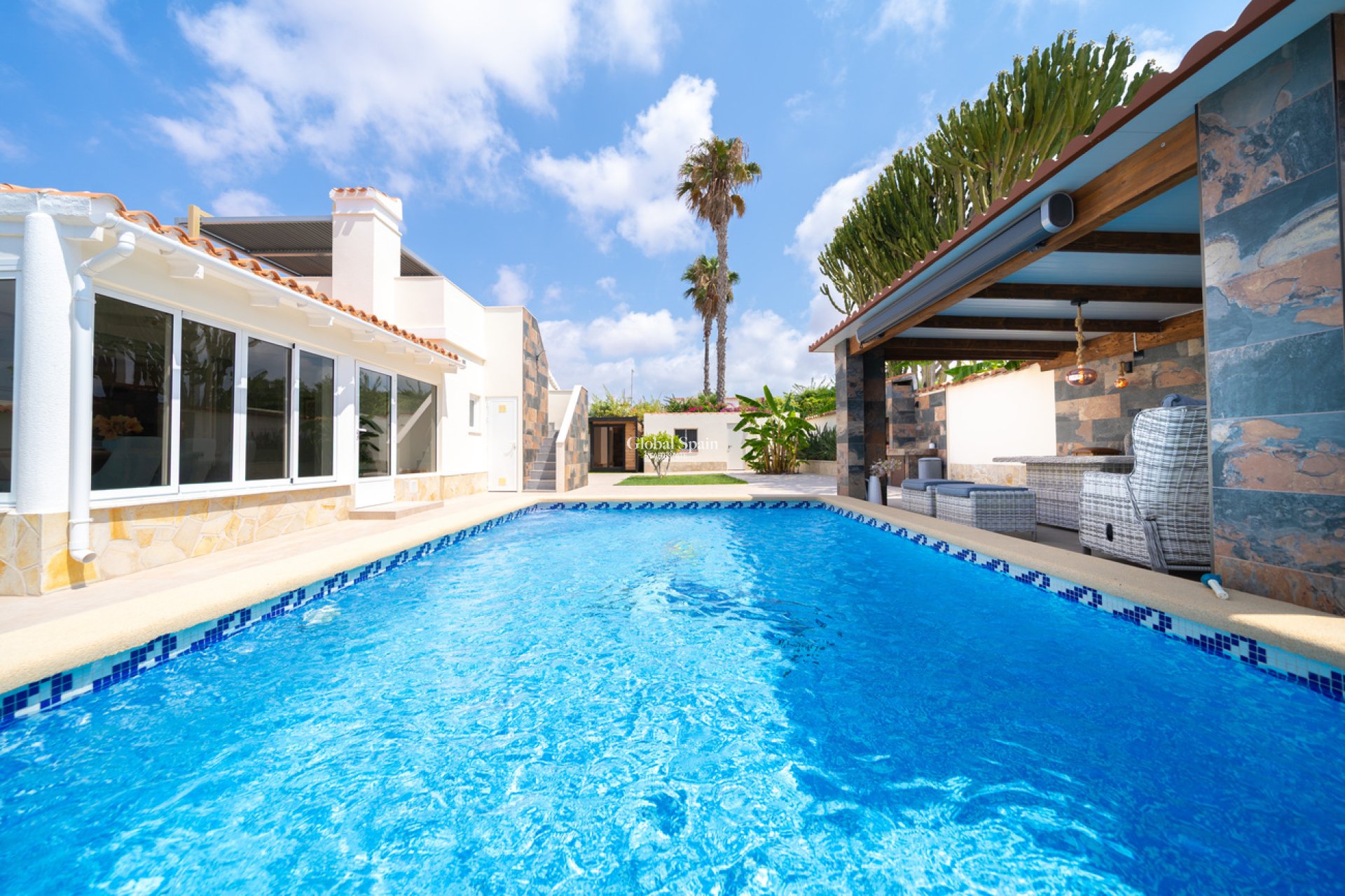 Wiederverkauf - VILLA -
TORREVIEJA - Costa Blanca