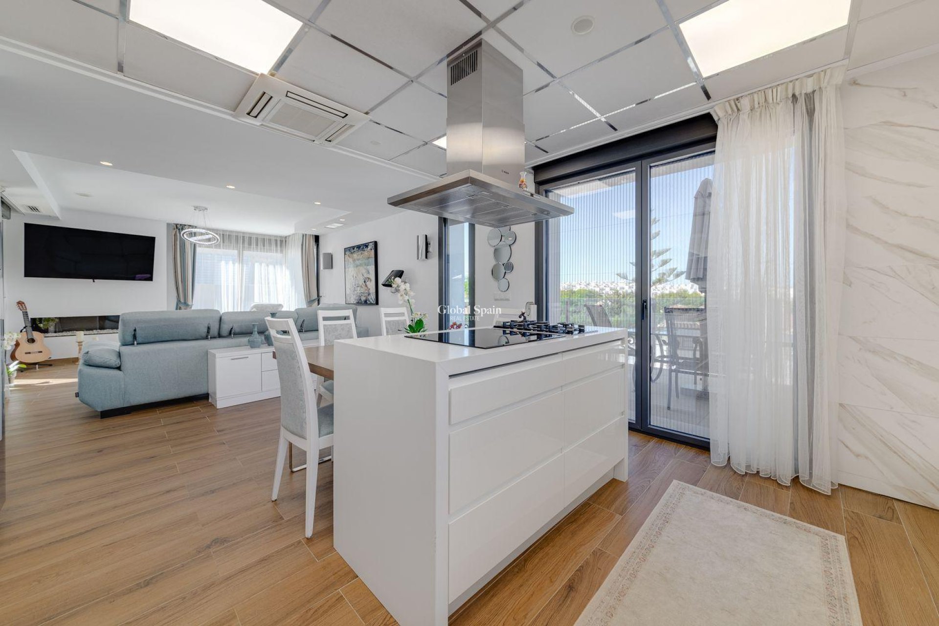 Wiederverkauf - VILLA -
TORREVIEJA - Costa Blanca