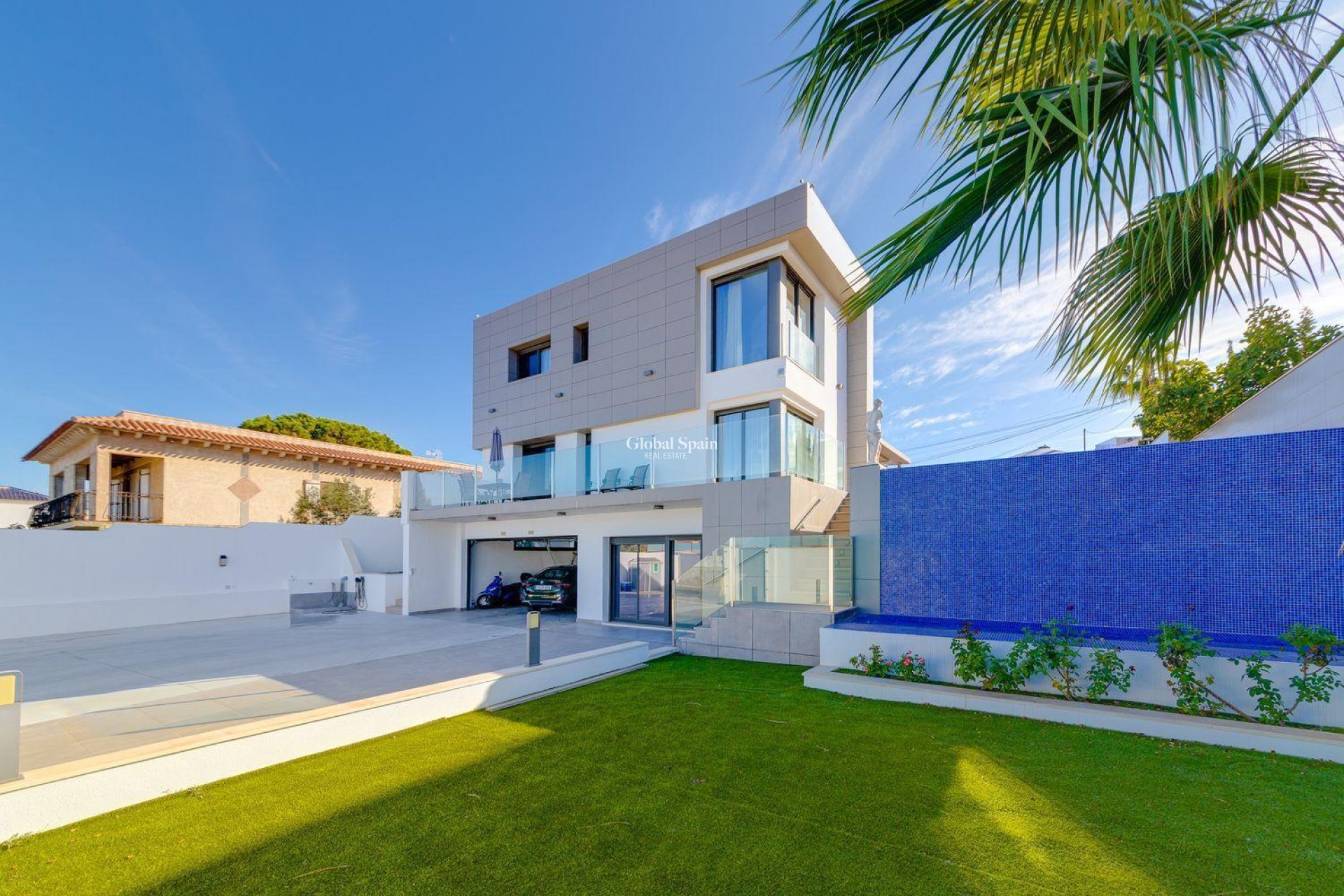 Wiederverkauf - VILLA -
TORREVIEJA - Costa Blanca