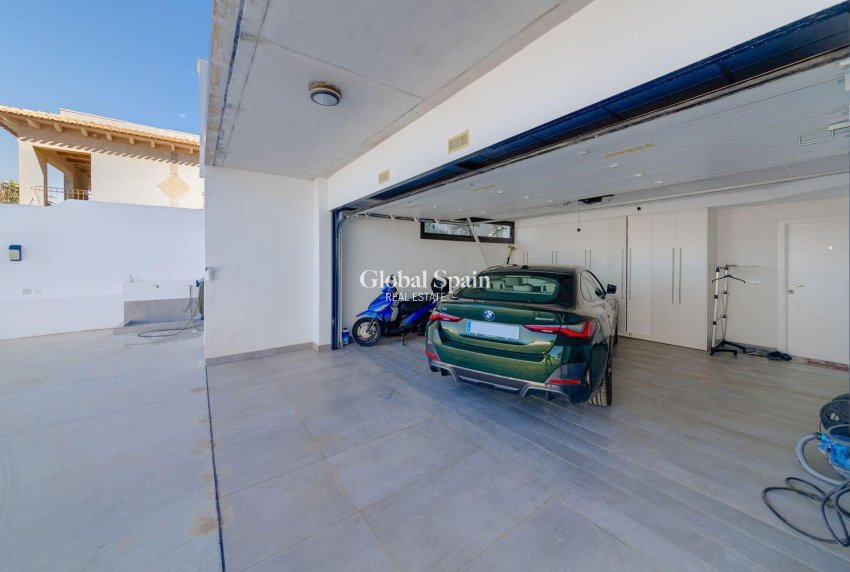 Wiederverkauf - VILLA -
TORREVIEJA - Costa Blanca