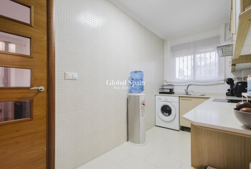 Wiederverkauf - VILLA -
TORREVIEJA - Costa Blanca