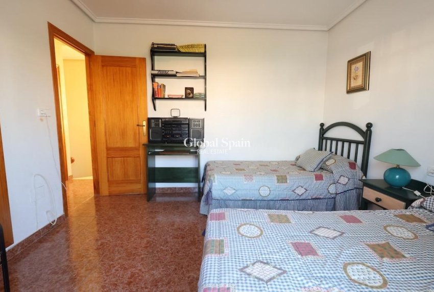 Wiederverkauf - VILLA -
TORREVIEJA - Costa Blanca