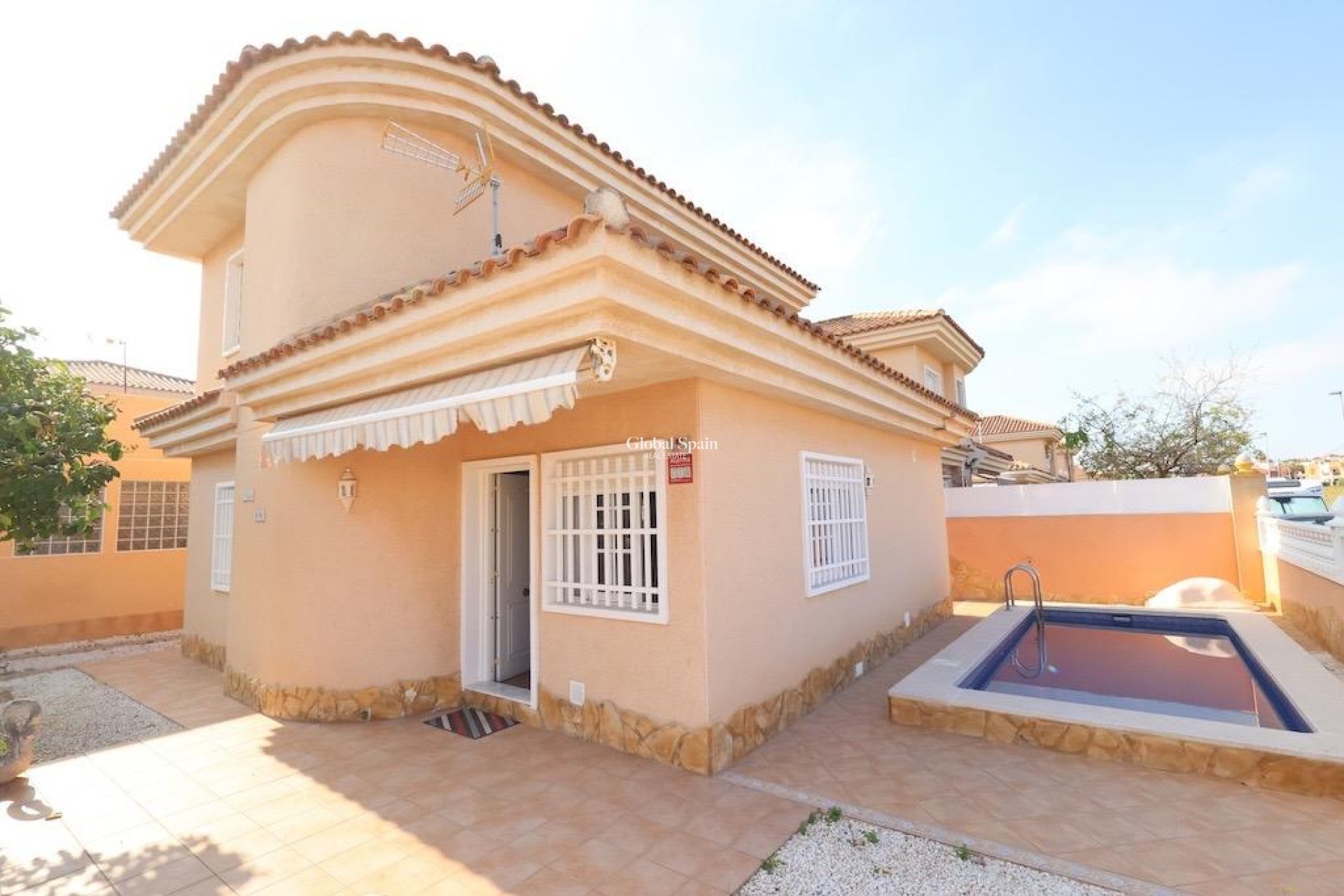 Wiederverkauf - VILLA -
TORREVIEJA - Costa Blanca