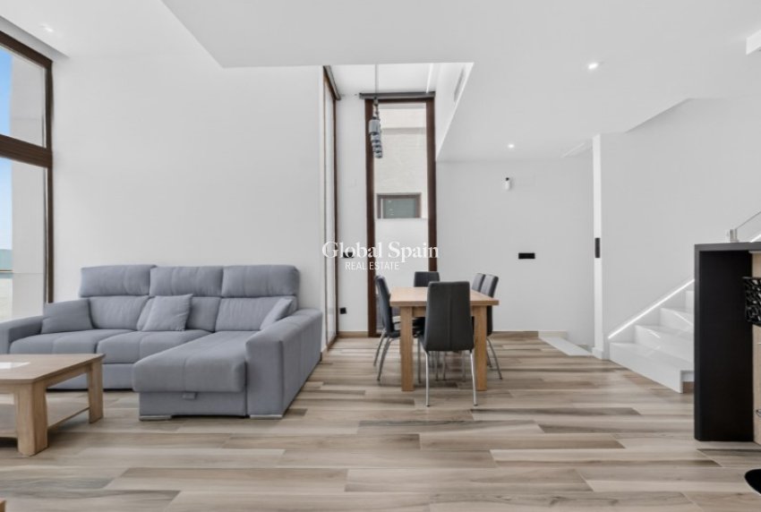 Wiederverkauf - VILLA -
TORREVIEJA - Costa Blanca
