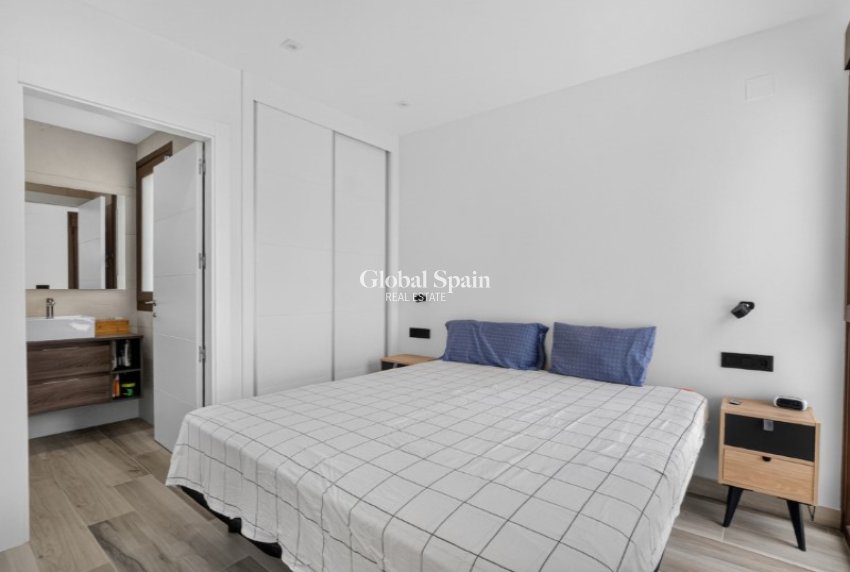 Wiederverkauf - VILLA -
TORREVIEJA - Costa Blanca
