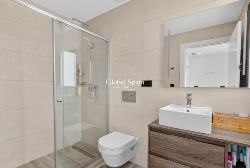 Wiederverkauf - VILLA -
TORREVIEJA - Costa Blanca