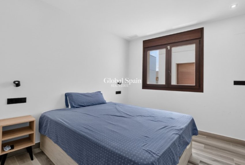 Wiederverkauf - VILLA -
TORREVIEJA - Costa Blanca