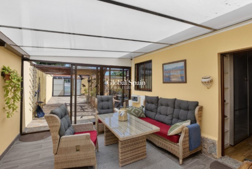Wiederverkauf - VILLA -
TORREVIEJA - Costa Blanca