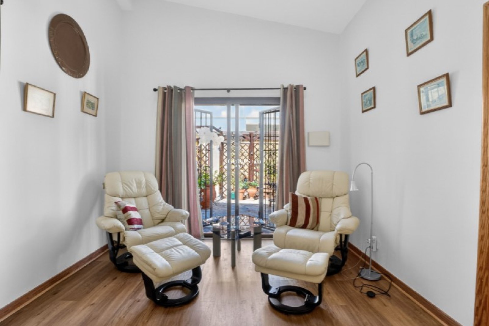 Wiederverkauf - VILLA -
TORREVIEJA - Costa Blanca