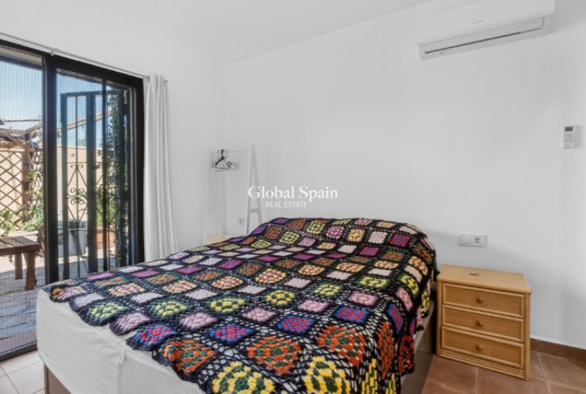 Wiederverkauf - VILLA -
TORREVIEJA - Costa Blanca