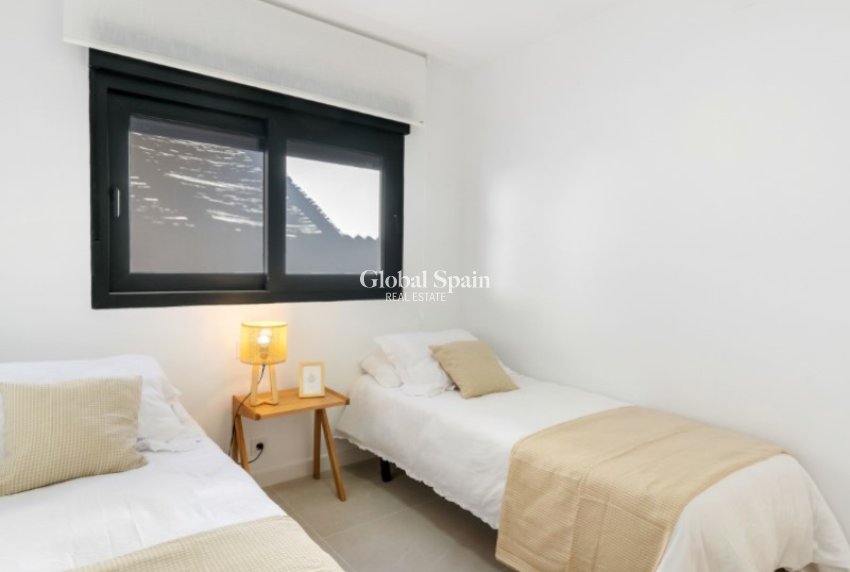 Wiederverkauf - VILLA -
TORREVIEJA - Costa Blanca