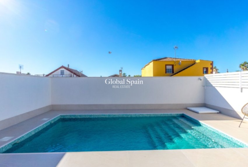 Wiederverkauf - VILLA -
TORREVIEJA - Costa Blanca