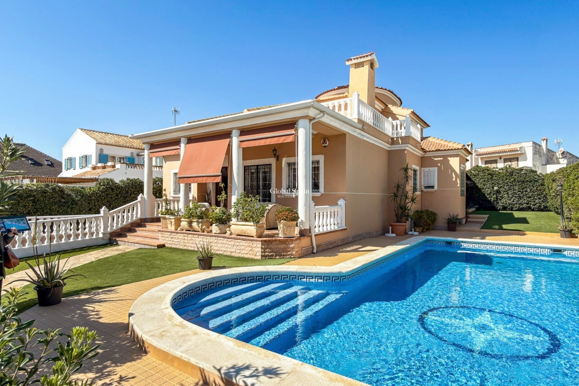 Wiederverkauf - VILLA -
TORREVIEJA - Costa Blanca