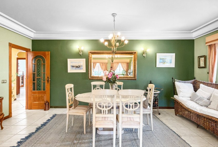 Wiederverkauf - VILLA -
TORREVIEJA - Costa Blanca