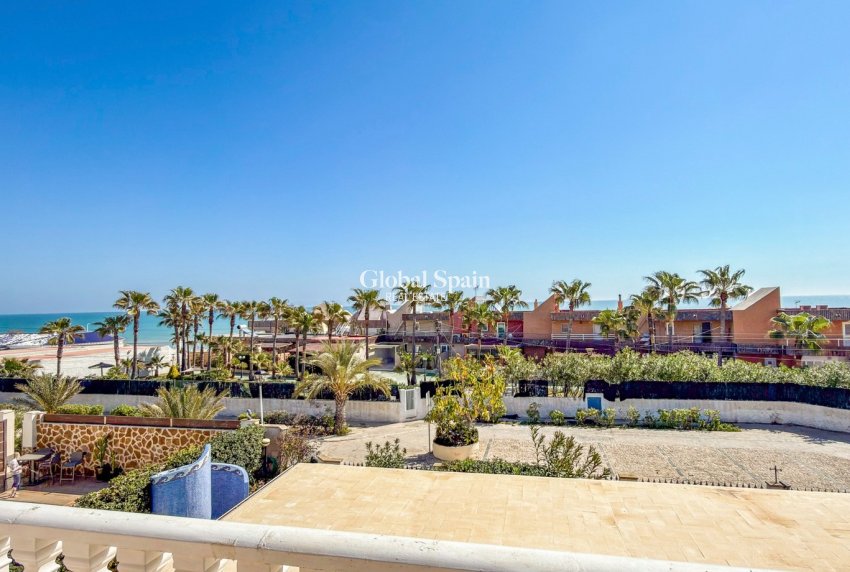 Wiederverkauf - VILLA -
TORREVIEJA - Costa Blanca