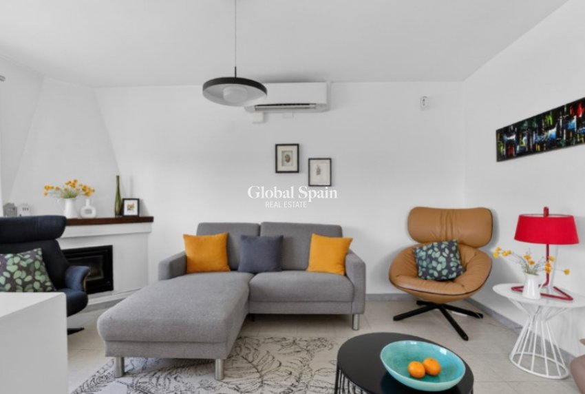 Wiederverkauf - VILLA -
TORREVIEJA - Costa Blanca