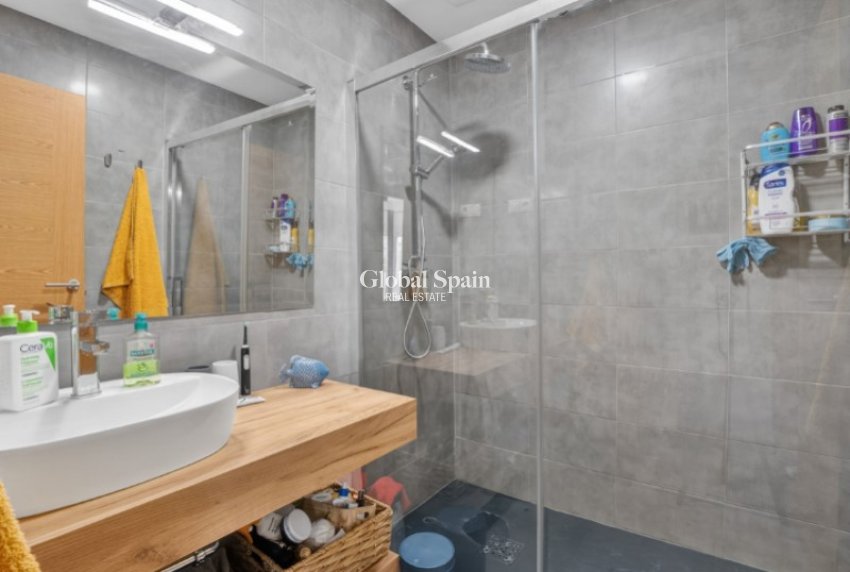Wiederverkauf - VILLA -
TORREVIEJA - Costa Blanca