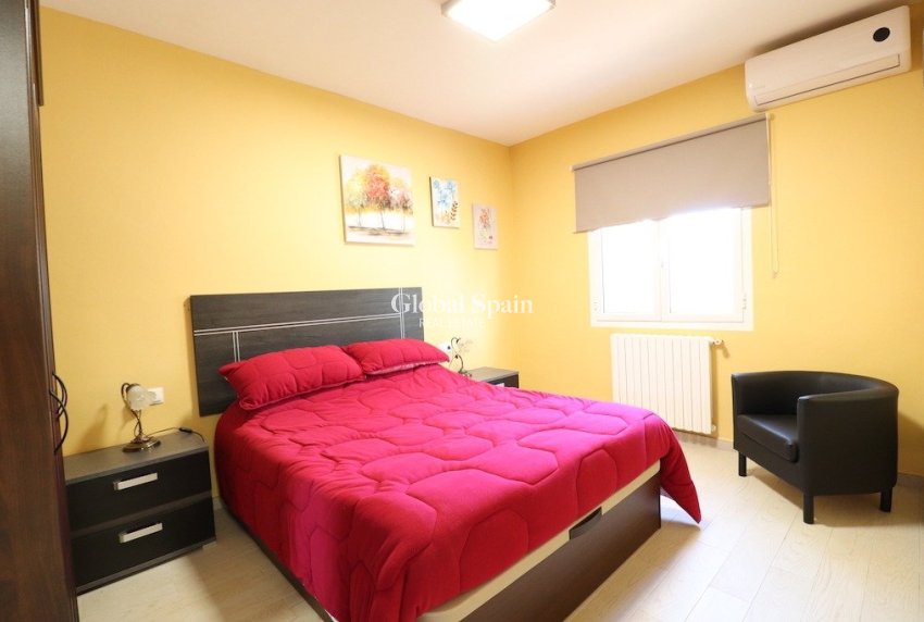 Wiederverkauf - VILLA -
TORREVIEJA - Costa Blanca