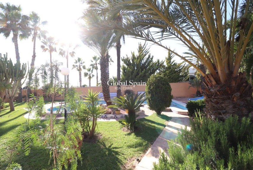 Wiederverkauf - VILLA -
TORREVIEJA - Costa Blanca