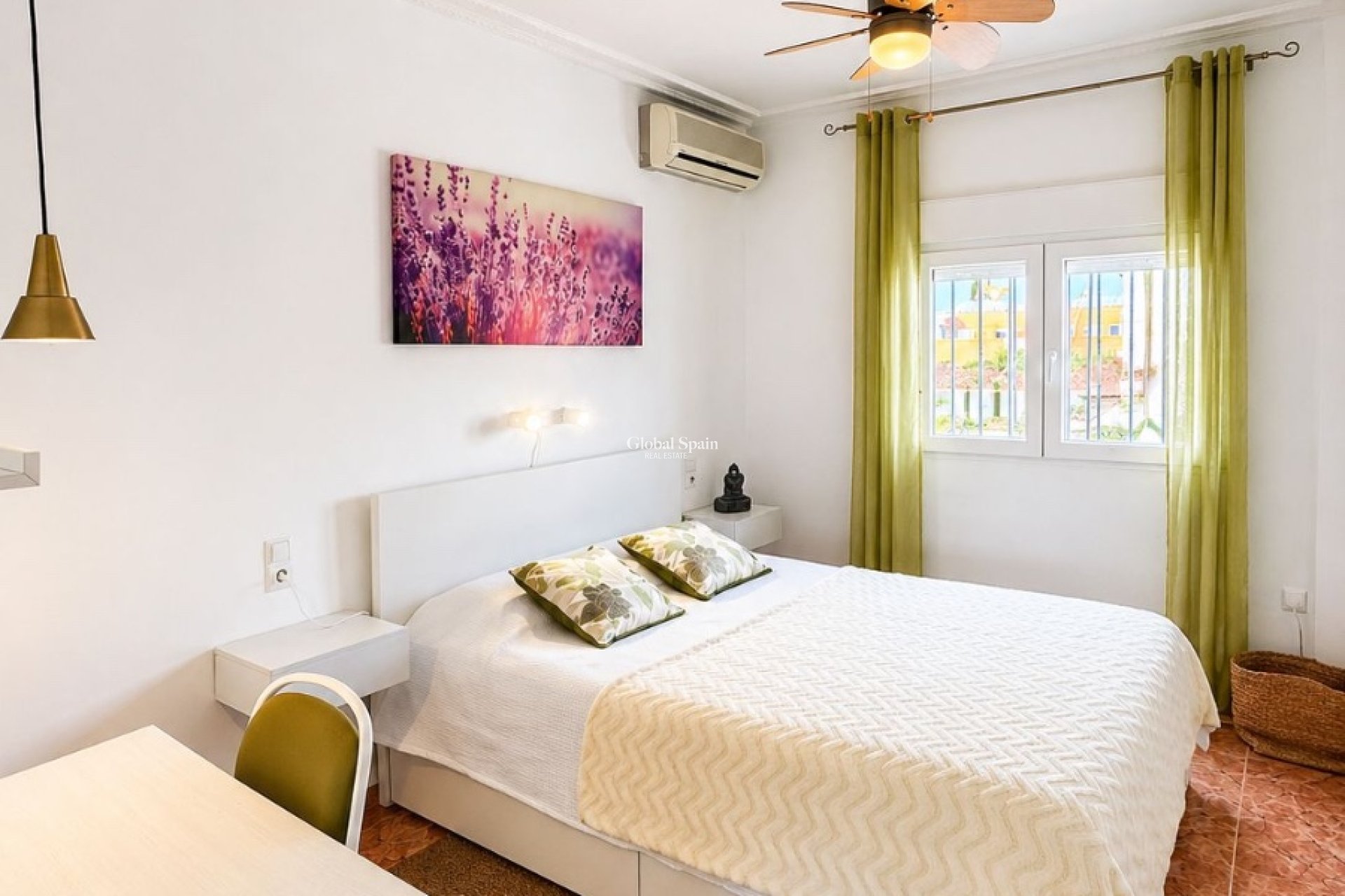 Wiederverkauf - VILLA -
TORREVIEJA - Costa Blanca