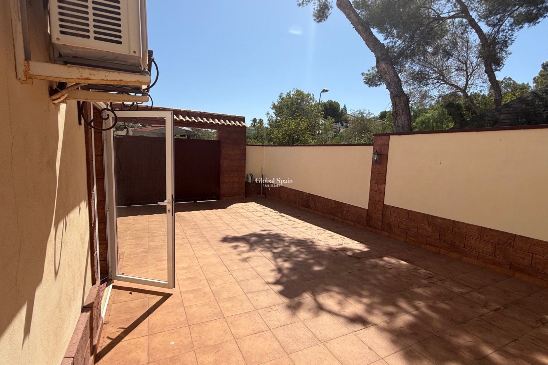 Wiederverkauf - VILLA -
TORREVIEJA - Costa Blanca