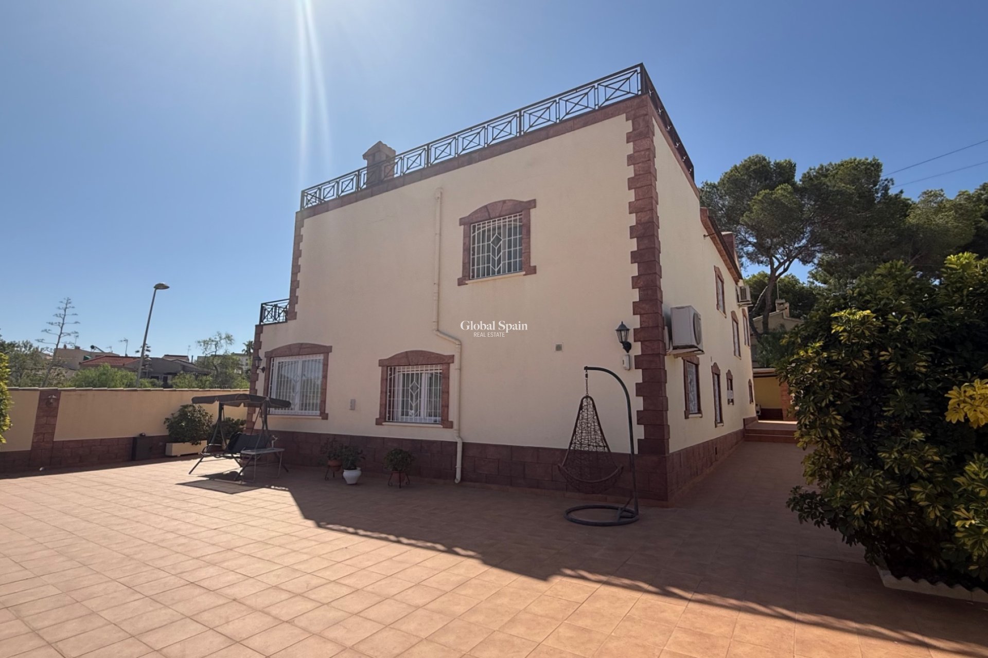 Wiederverkauf - VILLA -
TORREVIEJA - Costa Blanca