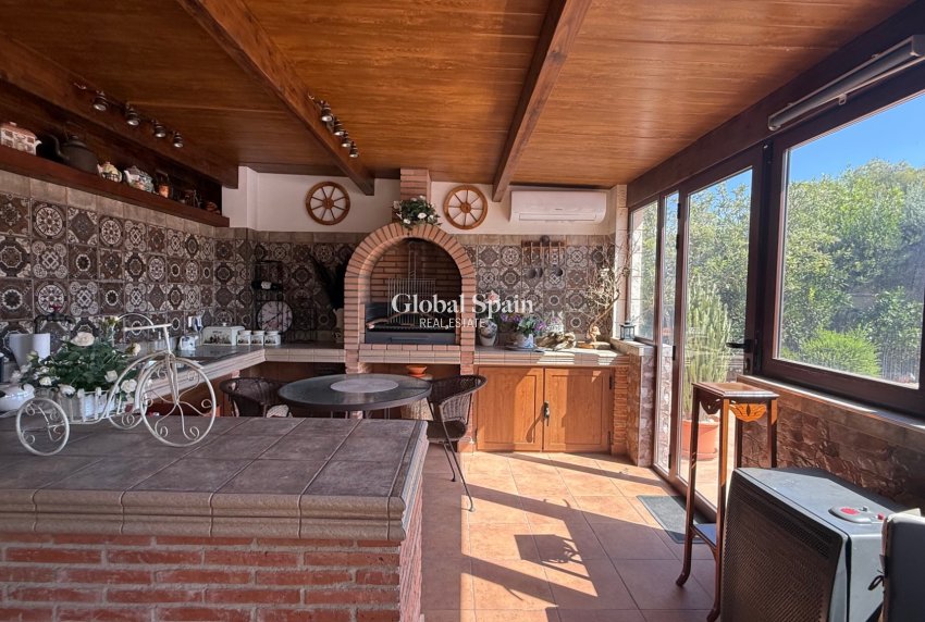 Wiederverkauf - VILLA -
TORREVIEJA - Costa Blanca