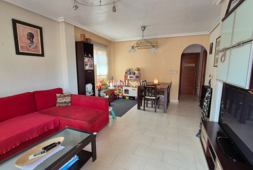 Wiederverkauf - VILLA -
TORREVIEJA - Costa Blanca