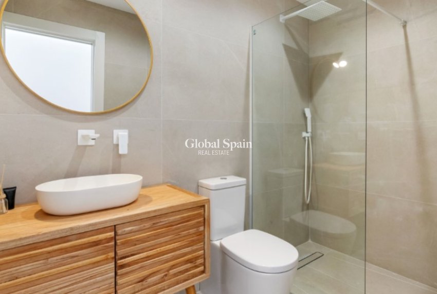 Wiederverkauf - VILLA -
TORREVIEJA - Costa Blanca