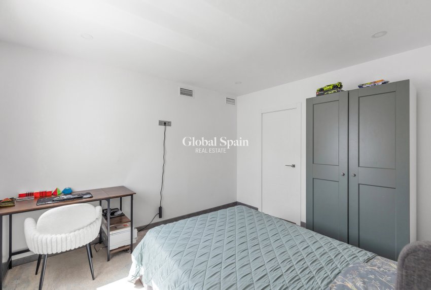 Wiederverkauf - VILLA -
TORREVIEJA - Costa Blanca
