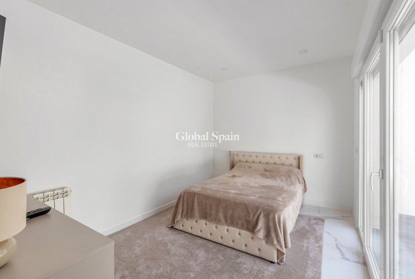 Wiederverkauf - VILLA -
TORREVIEJA - Costa Blanca
