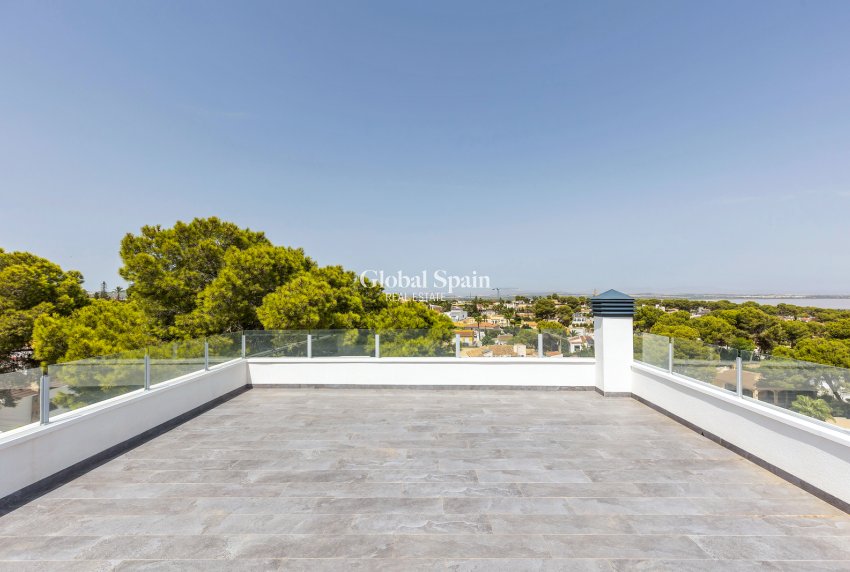 Wiederverkauf - VILLA -
TORREVIEJA - Costa Blanca