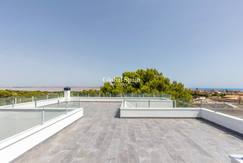 Wiederverkauf - VILLA -
TORREVIEJA - Costa Blanca